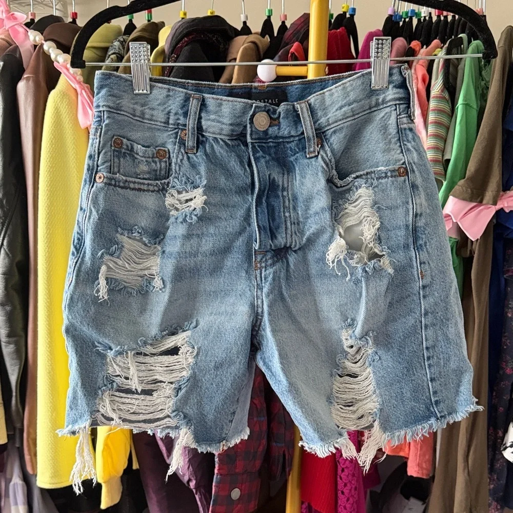 Aeropostale 90s baggy shorts Distressed Denim Shorts size 0